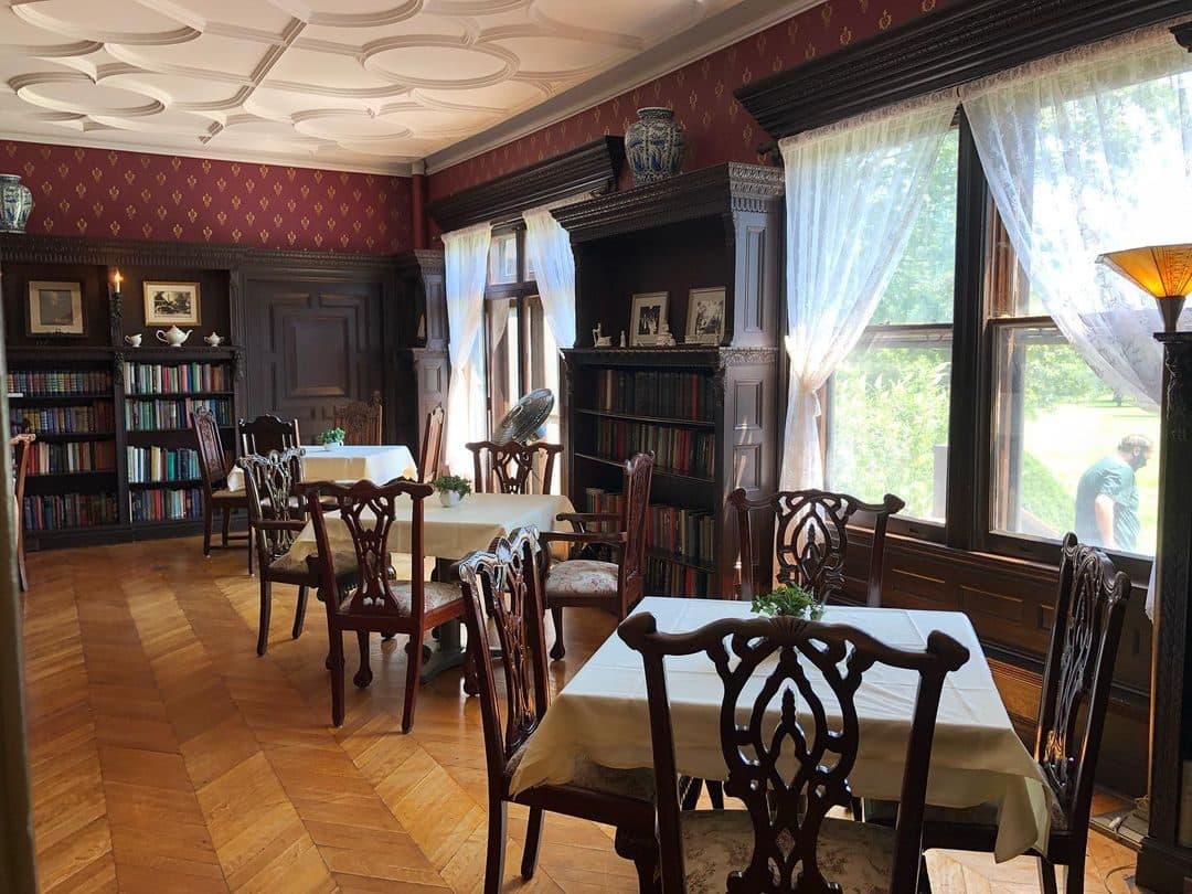 The Hidden Oak Café at Bayard Cutting Arboretum, Great River